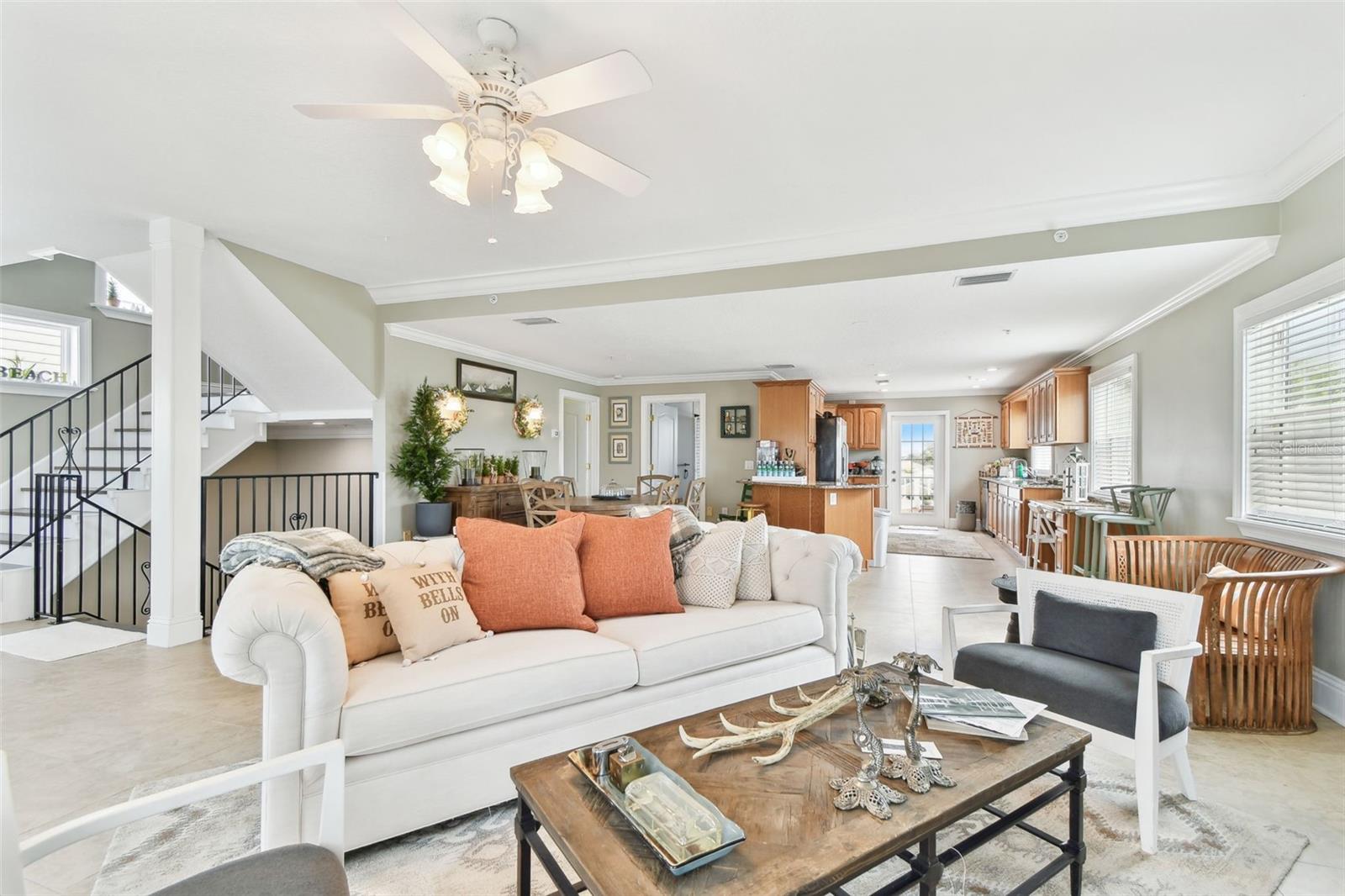 Image 11 of 98 For 16033 Gulf Boulevard