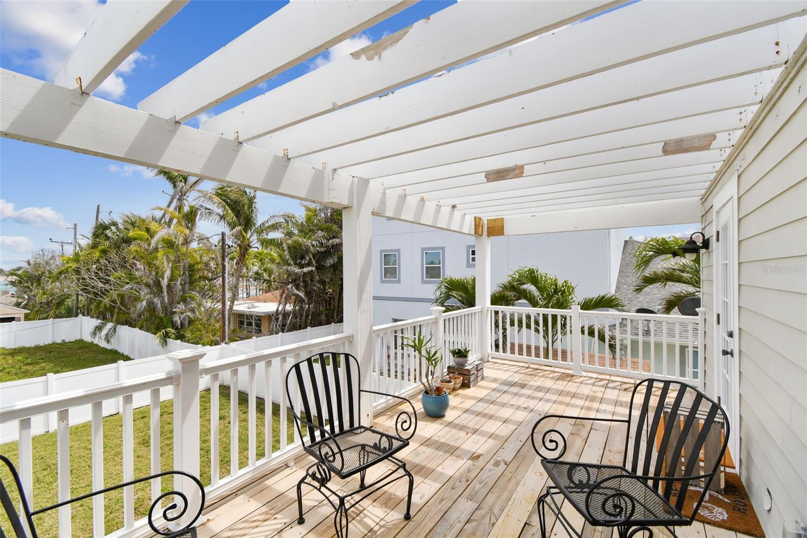Image 24 of 98 For 16033 Gulf Boulevard