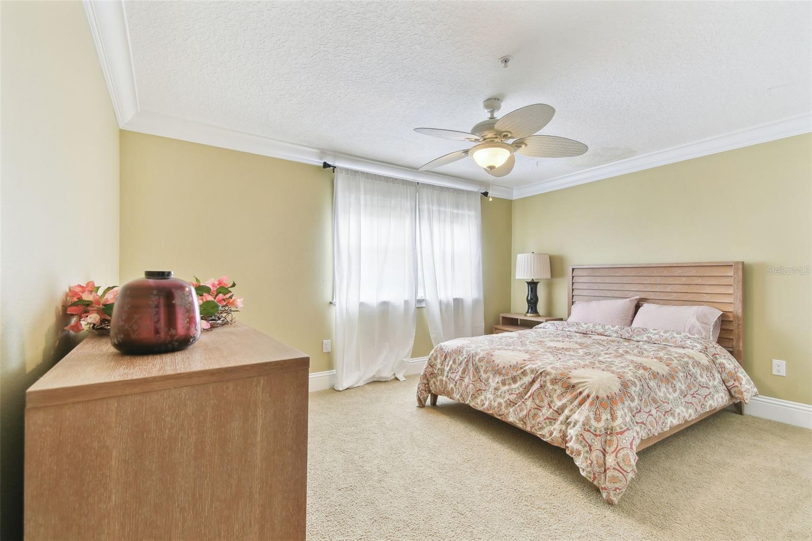 Image 48 of 98 For 16033 Gulf Boulevard