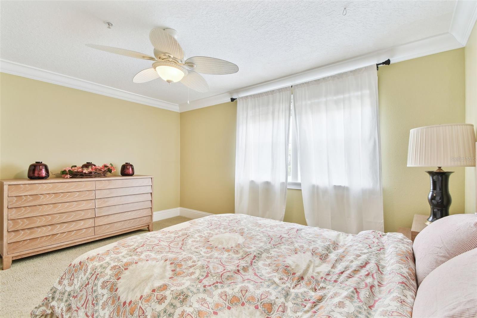 Image 49 of 98 For 16033 Gulf Boulevard