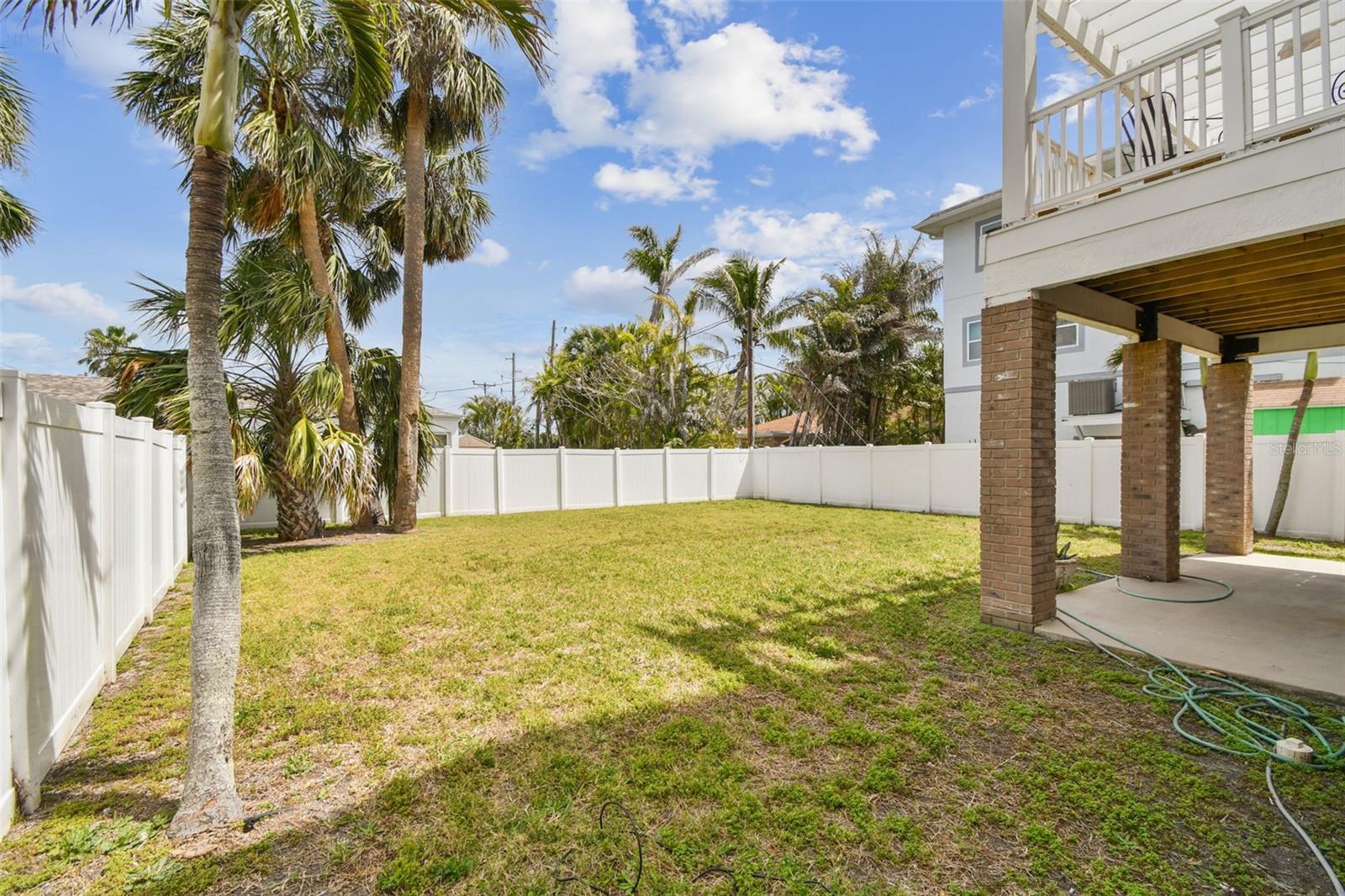 Image 75 of 98 For 16033 Gulf Boulevard