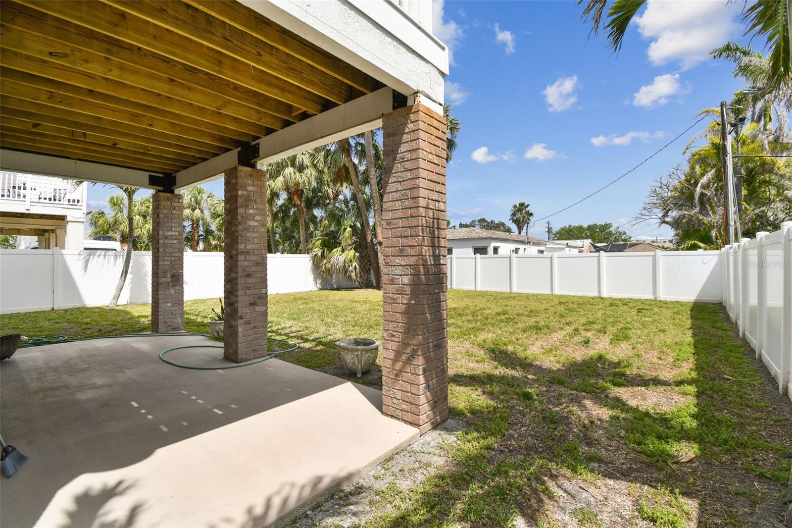 Image 76 of 98 For 16033 Gulf Boulevard