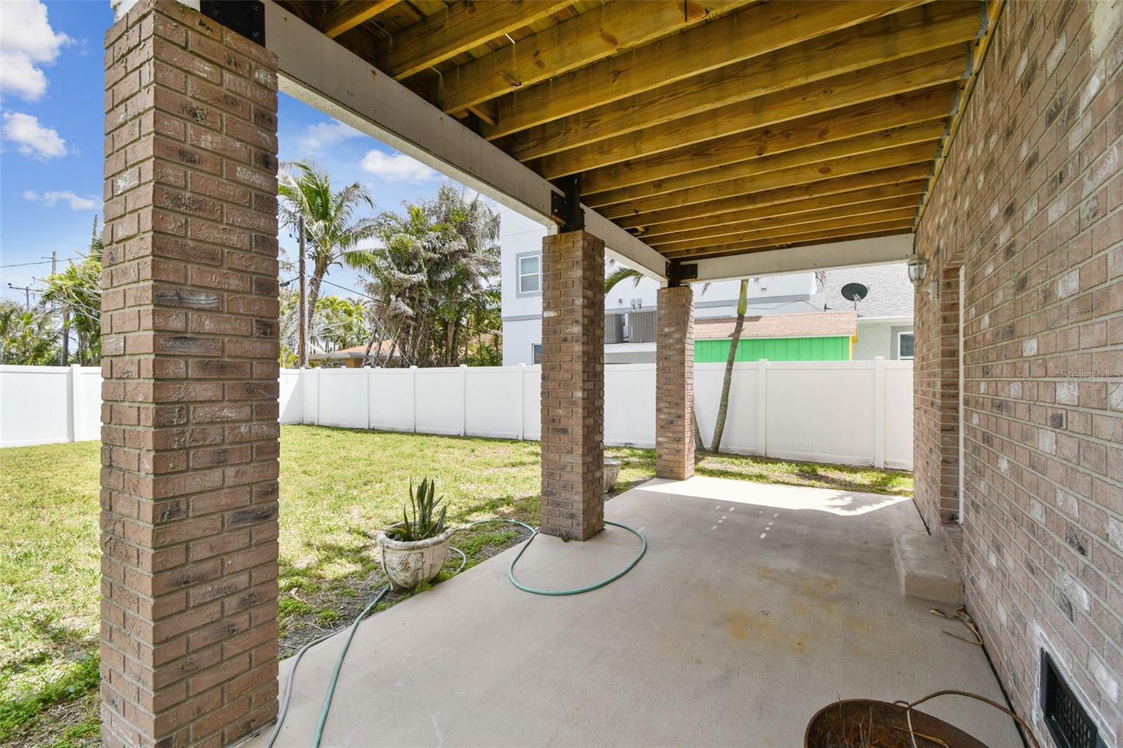 Image 80 of 98 For 16033 Gulf Boulevard