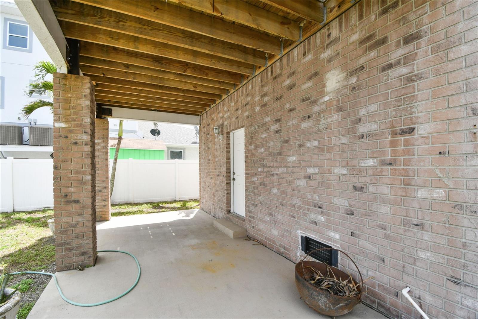 Image 81 of 98 For 16033 Gulf Boulevard