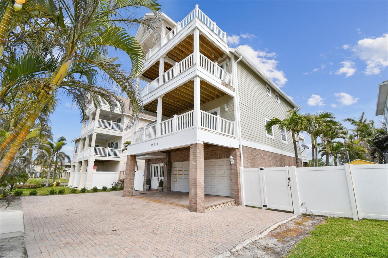 Image 83 of 98 For 16033 Gulf Boulevard