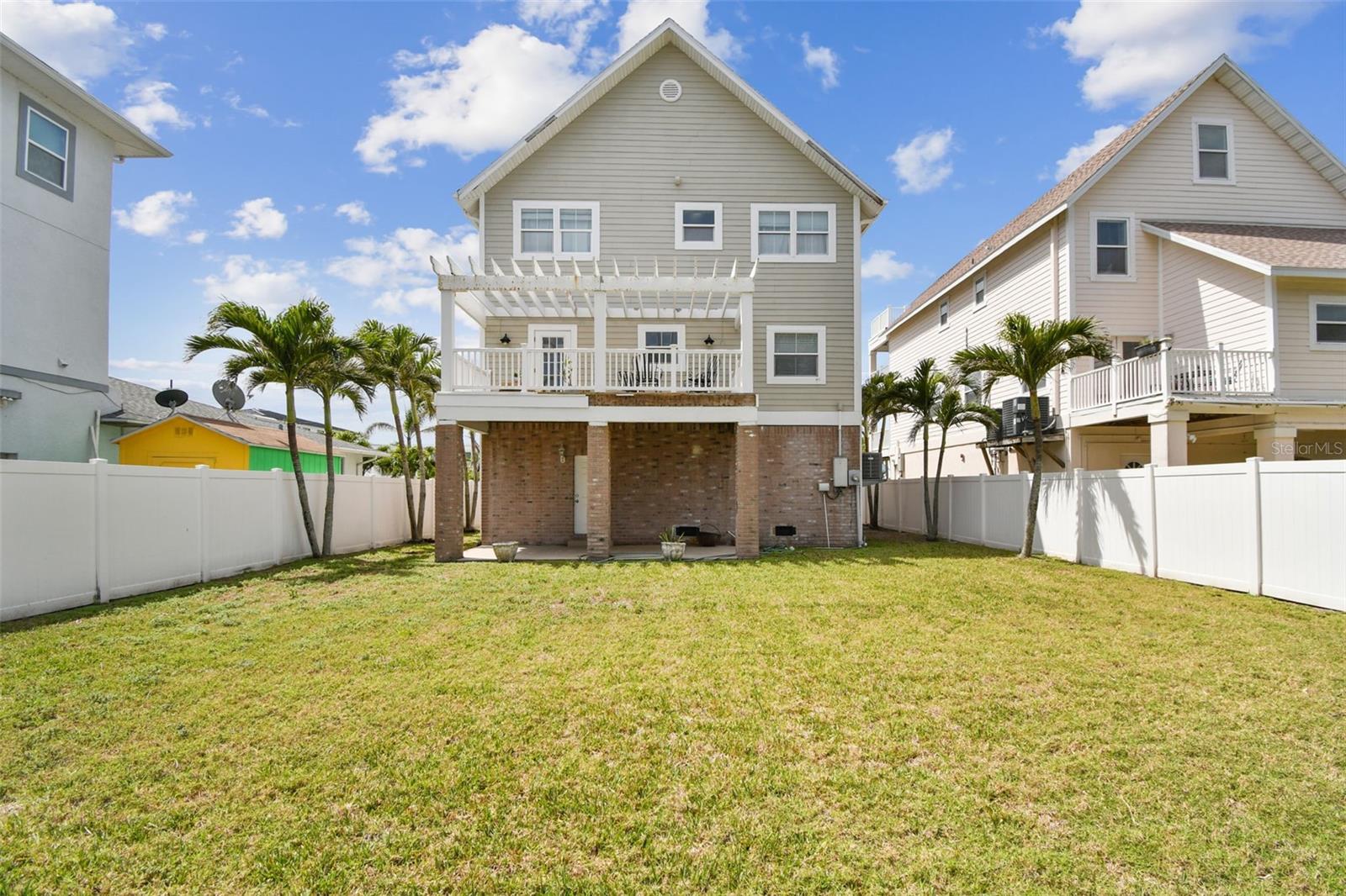 Image 85 of 98 For 16033 Gulf Boulevard