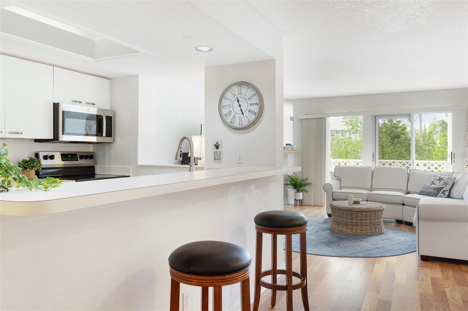 Listing photo id 10 for 623 Garland Circle