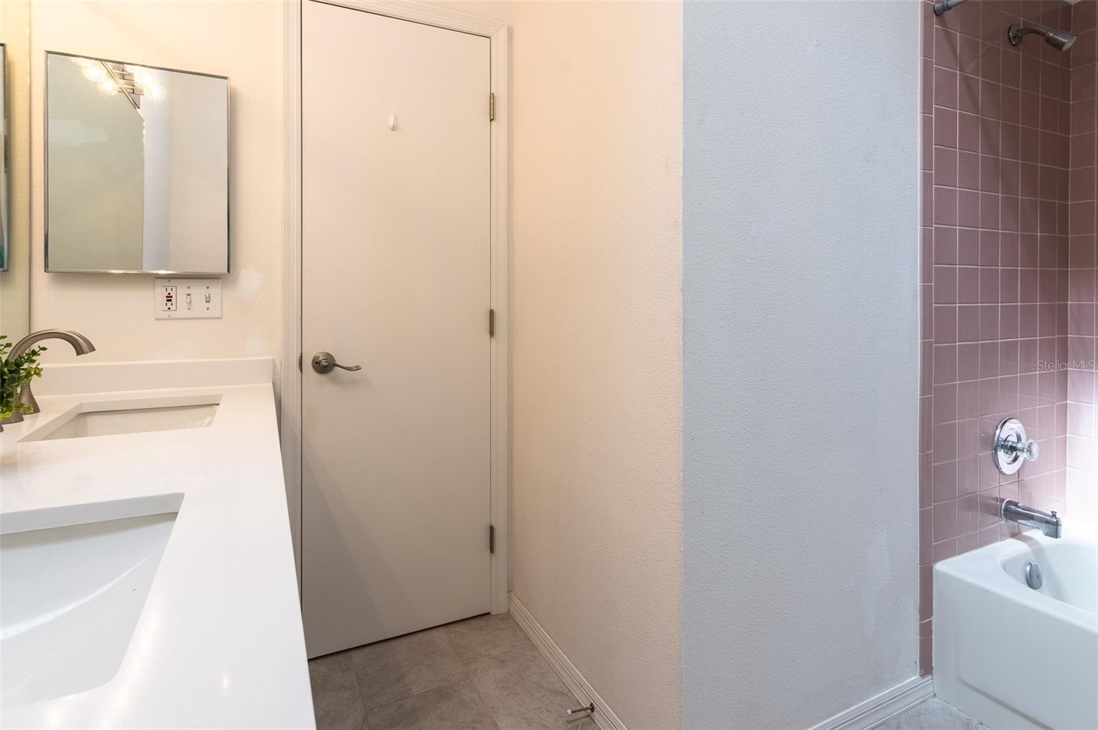 Listing photo id 19 for 623 Garland Circle