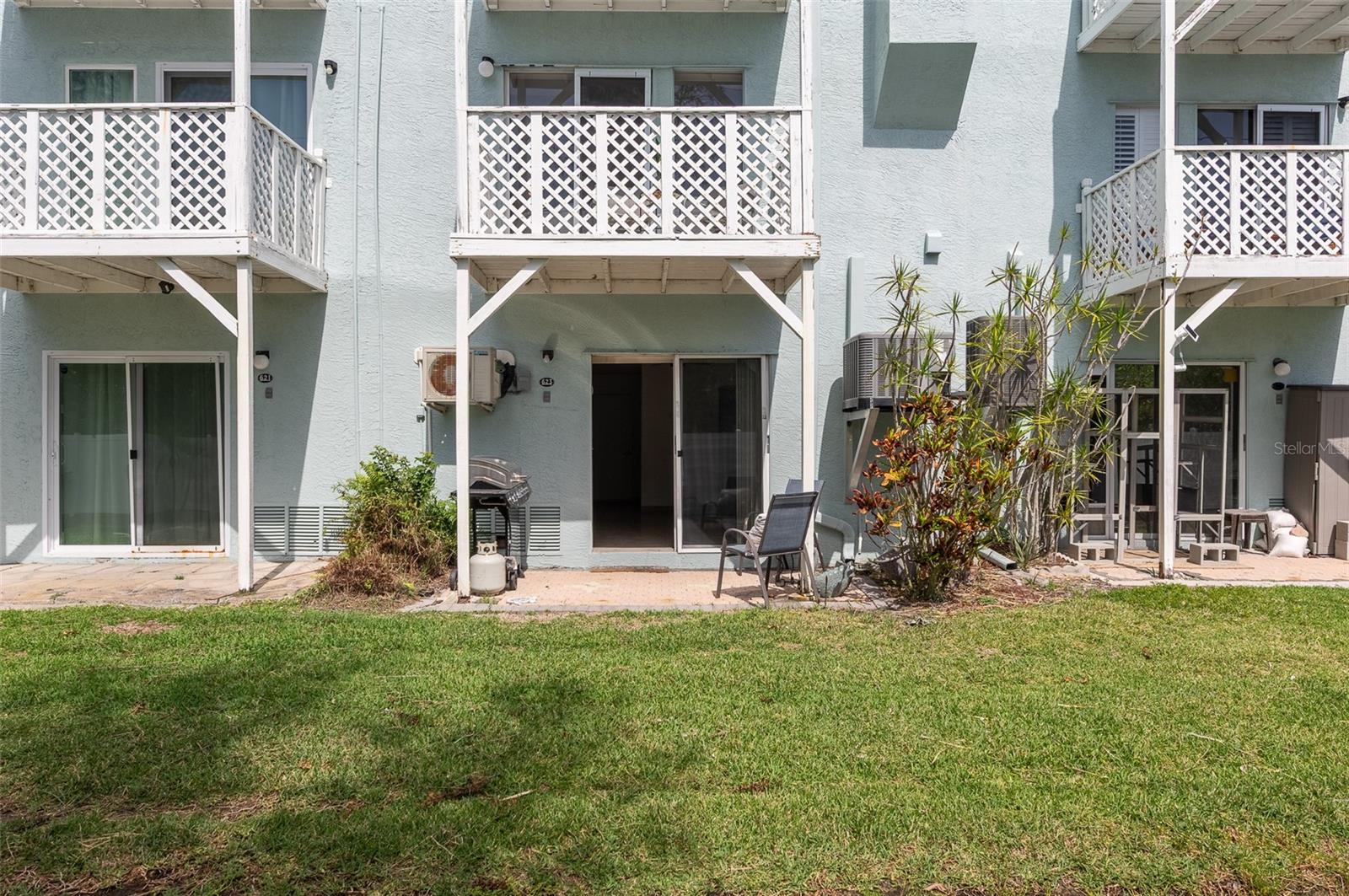 Listing photo id 24 for 623 Garland Circle