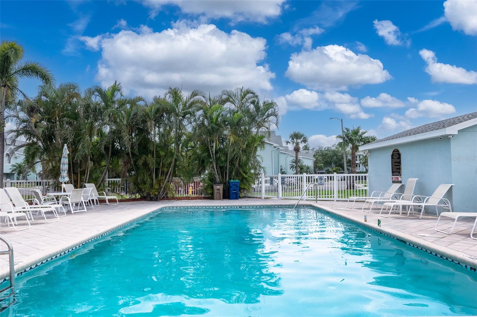 Listing photo id 1 for 623 Garland Circle