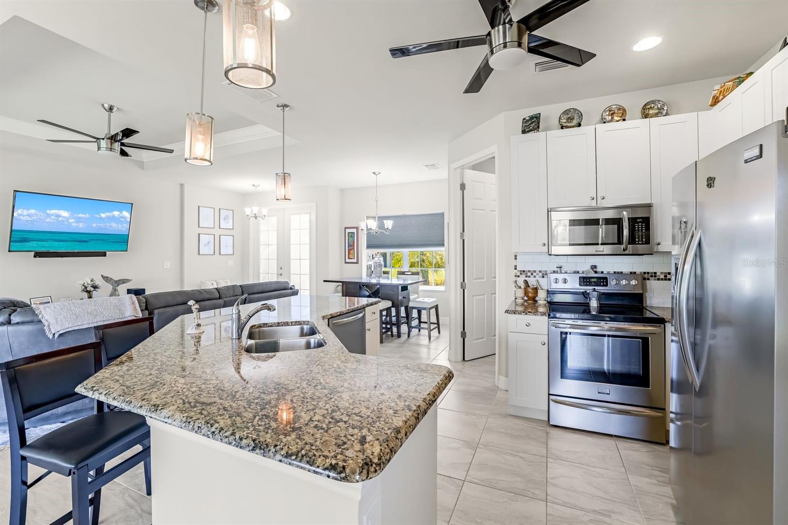 Image 15 of 31 For 4507 Lake Heather Circle