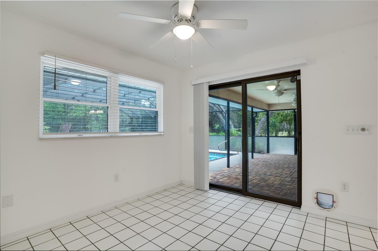 Listing photo id 8 for 18546 Kelly Road