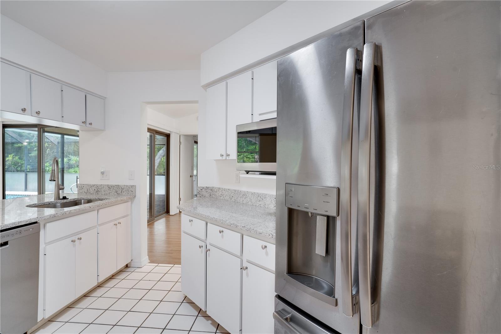 Listing photo id 12 for 18546 Kelly Road