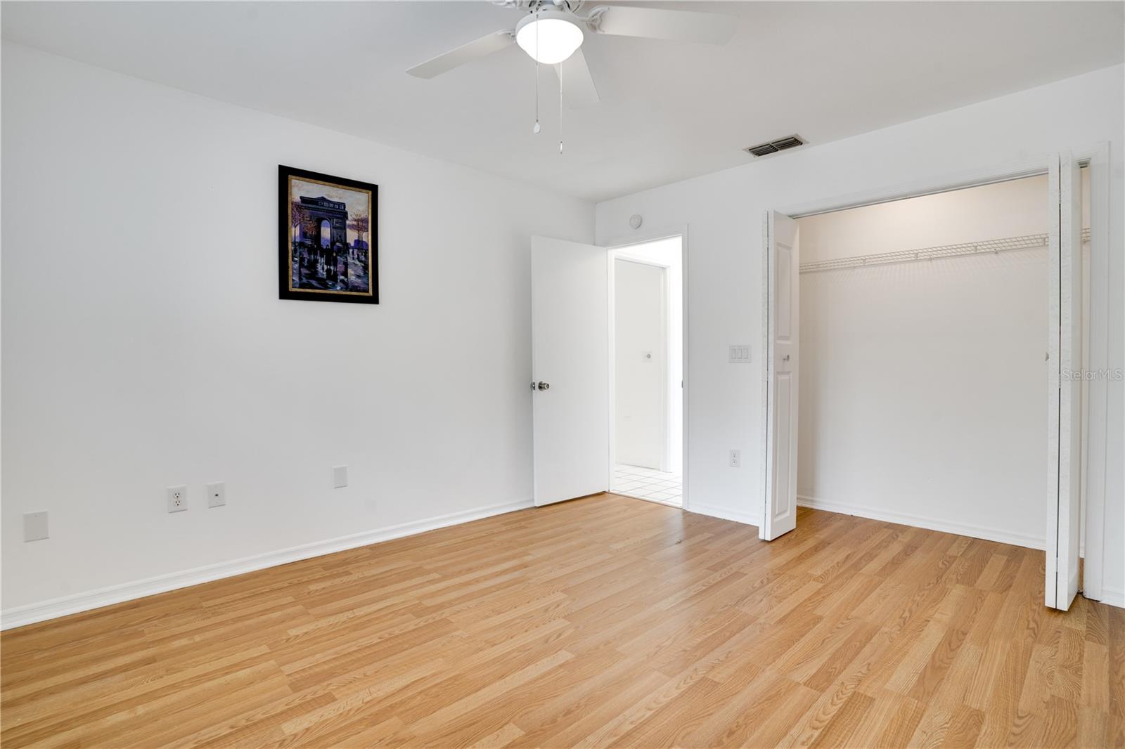 Listing photo id 23 for 18546 Kelly Road