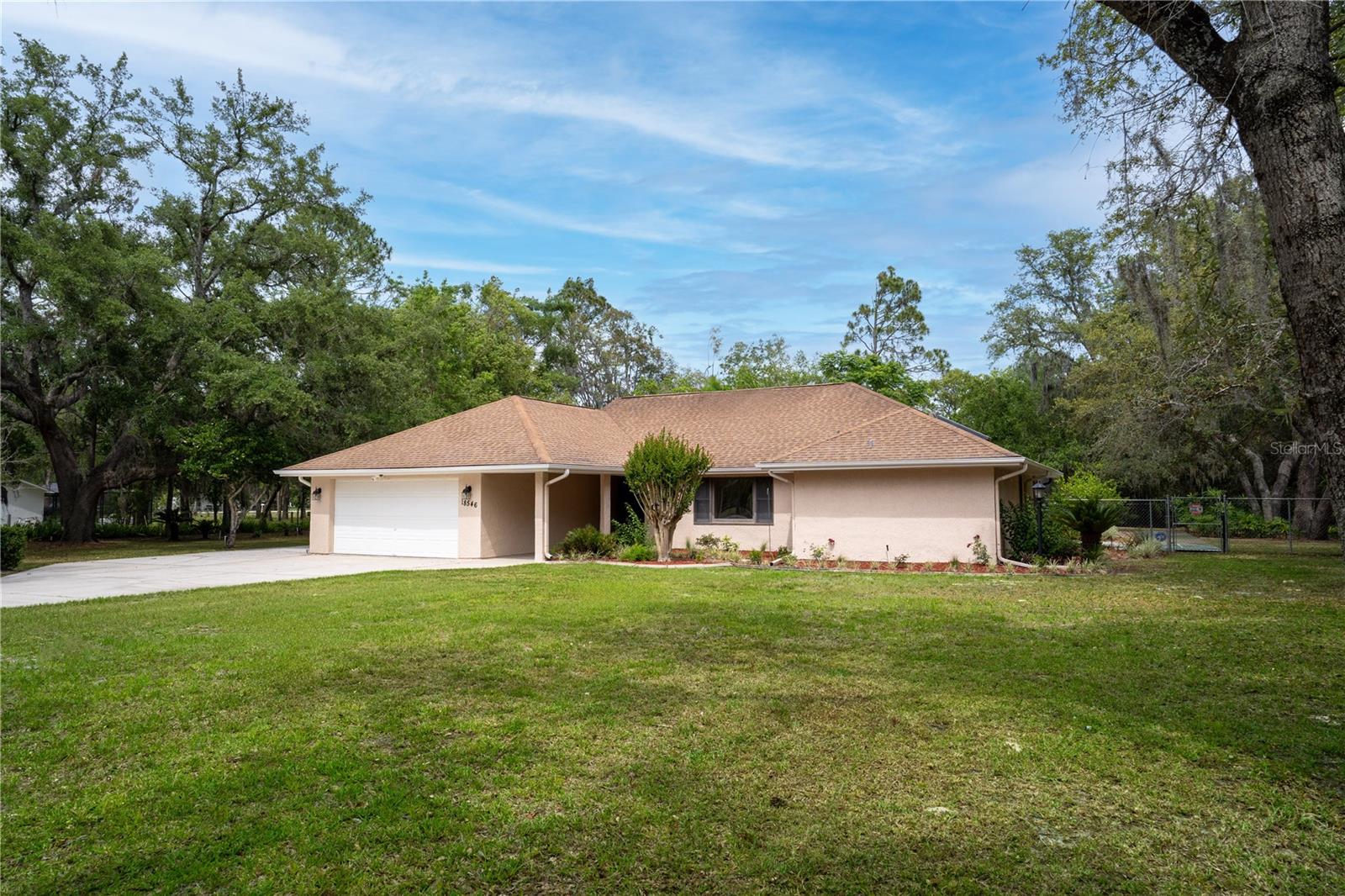 Listing photo id 32 for 18546 Kelly Road