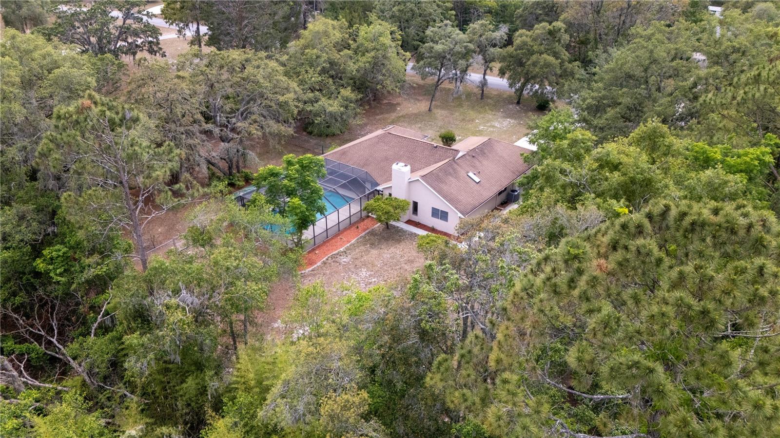 Listing photo id 39 for 18546 Kelly Road