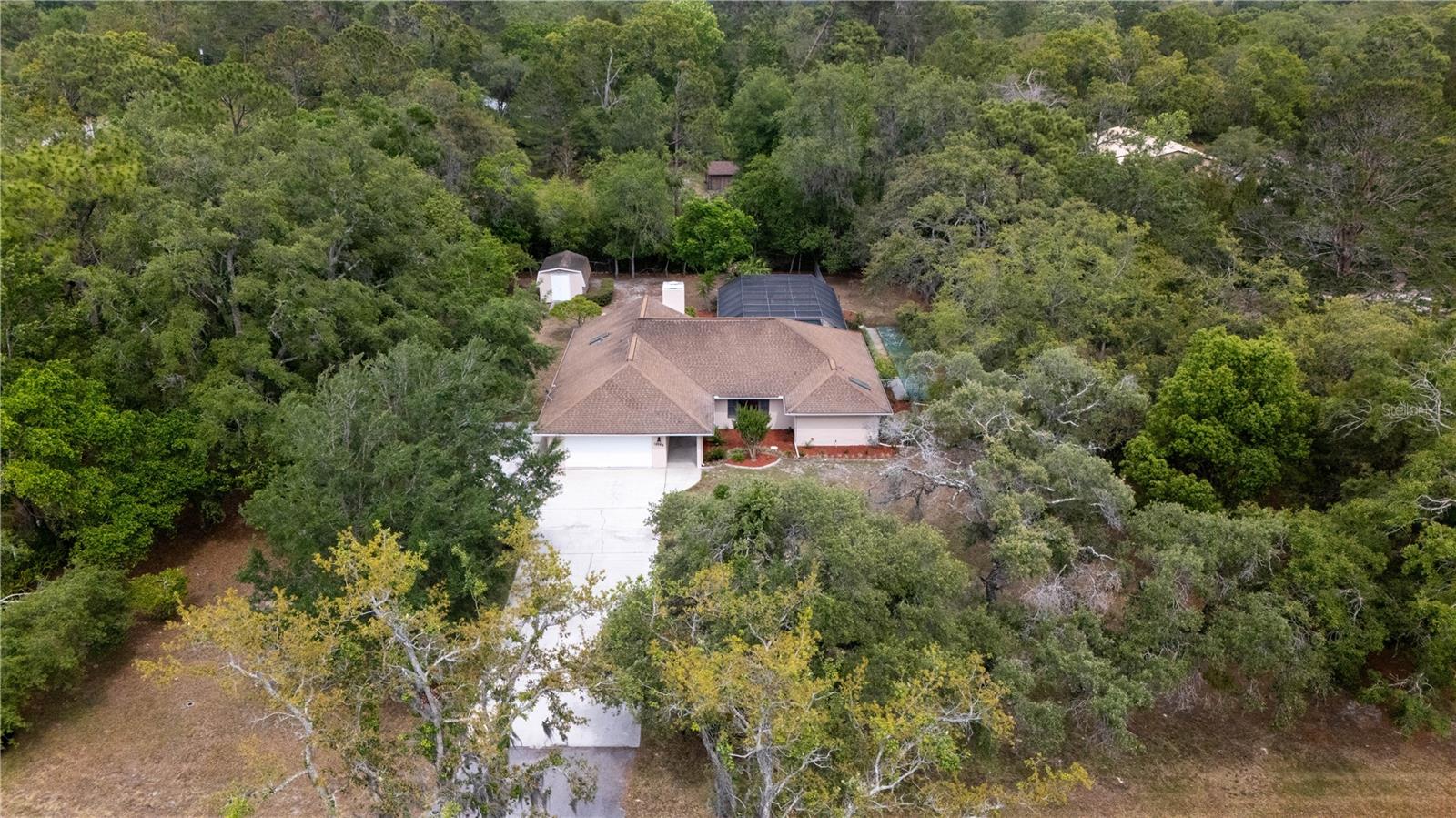 Listing photo id 43 for 18546 Kelly Road