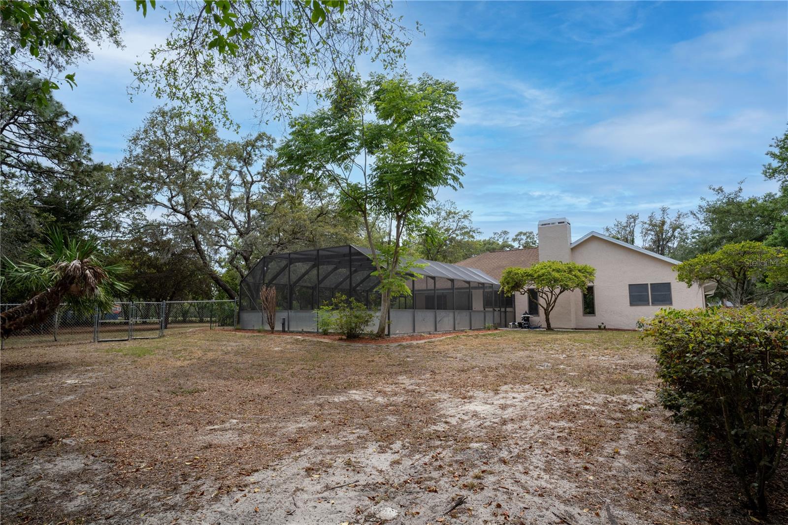 Listing photo id 46 for 18546 Kelly Road