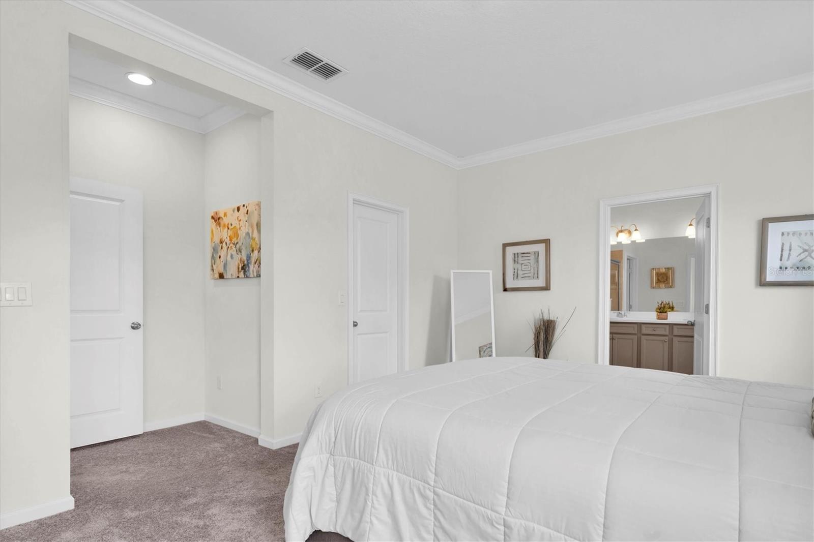 Image 17 of 37 For 11626 Blue Woods Drive