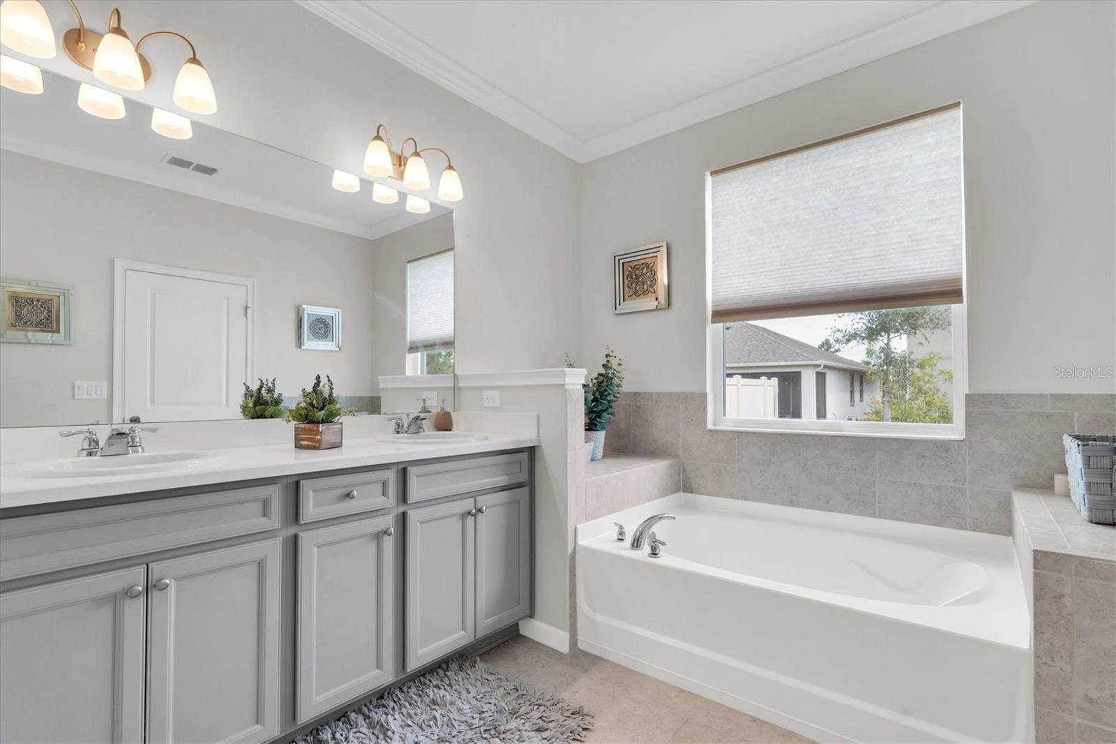 Image 18 of 37 For 11626 Blue Woods Drive