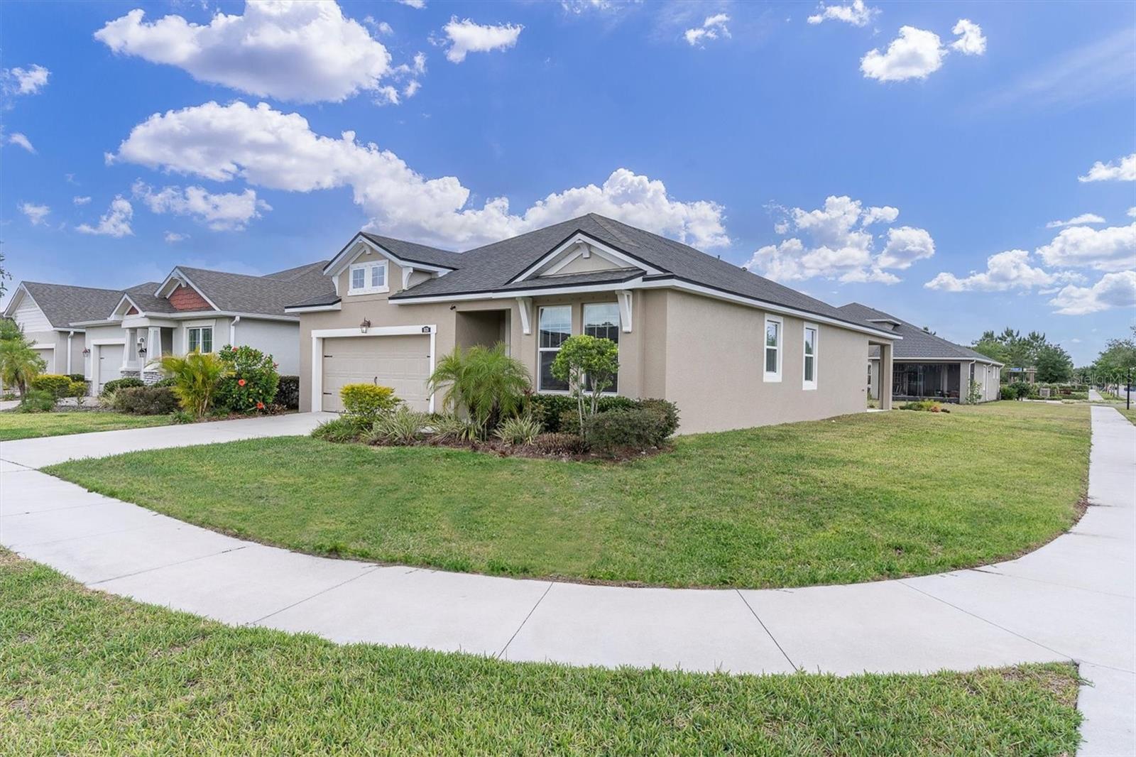 Image 4 of 37 For 11626 Blue Woods Drive