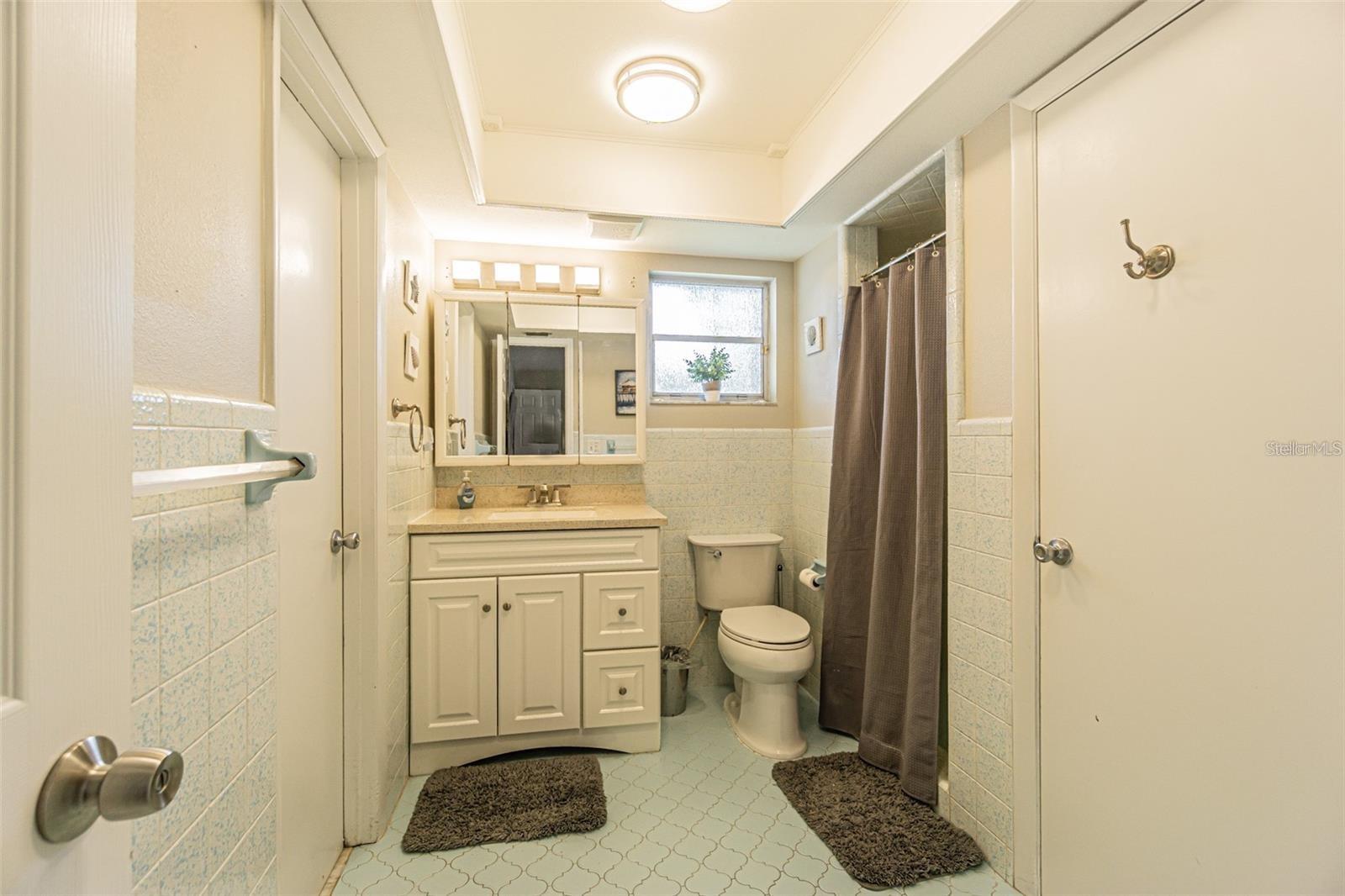 Image 22 of 49 For 1829 1st Avenue E