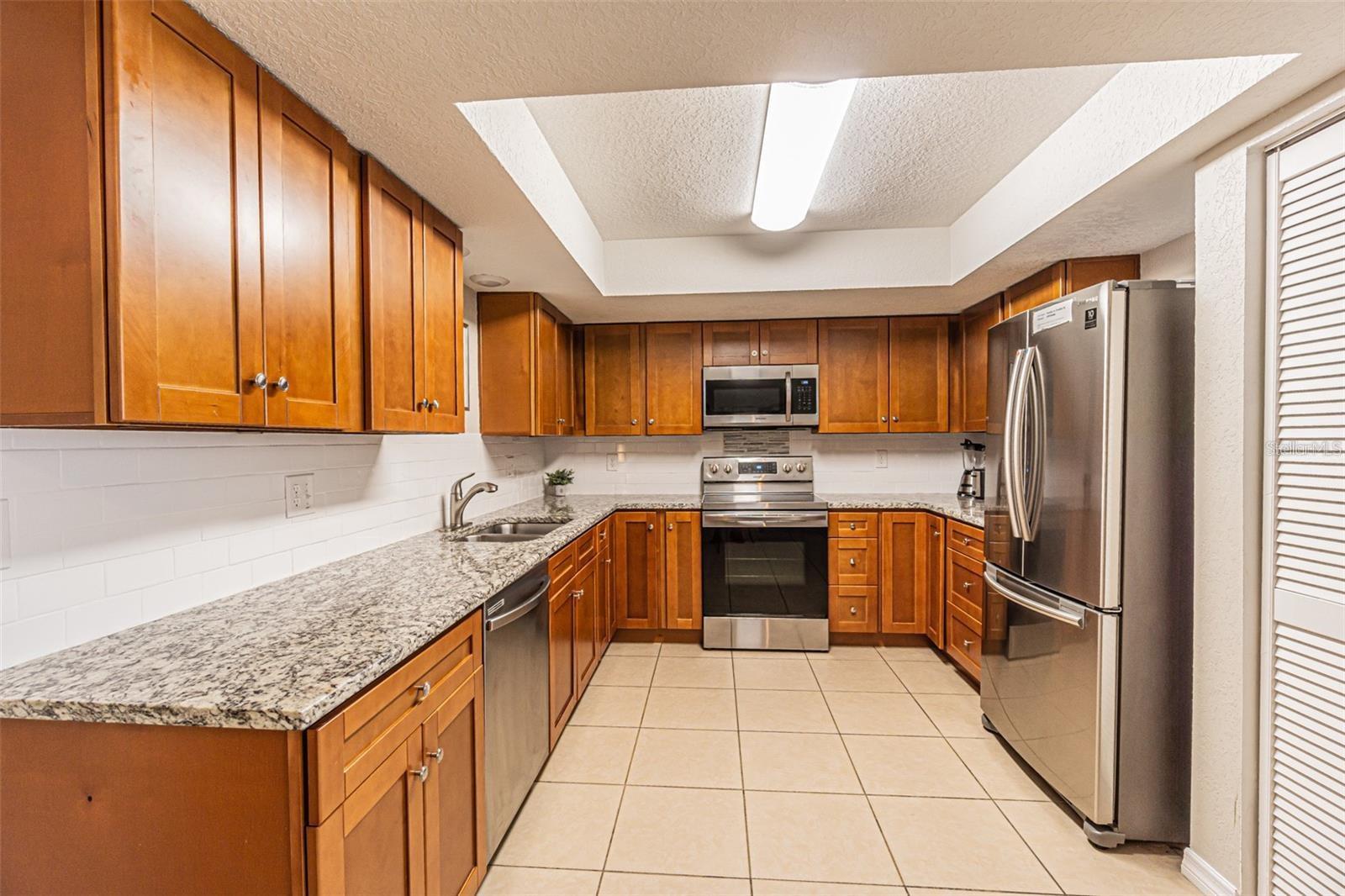 Image 7 of 49 For 1829 1st Avenue E