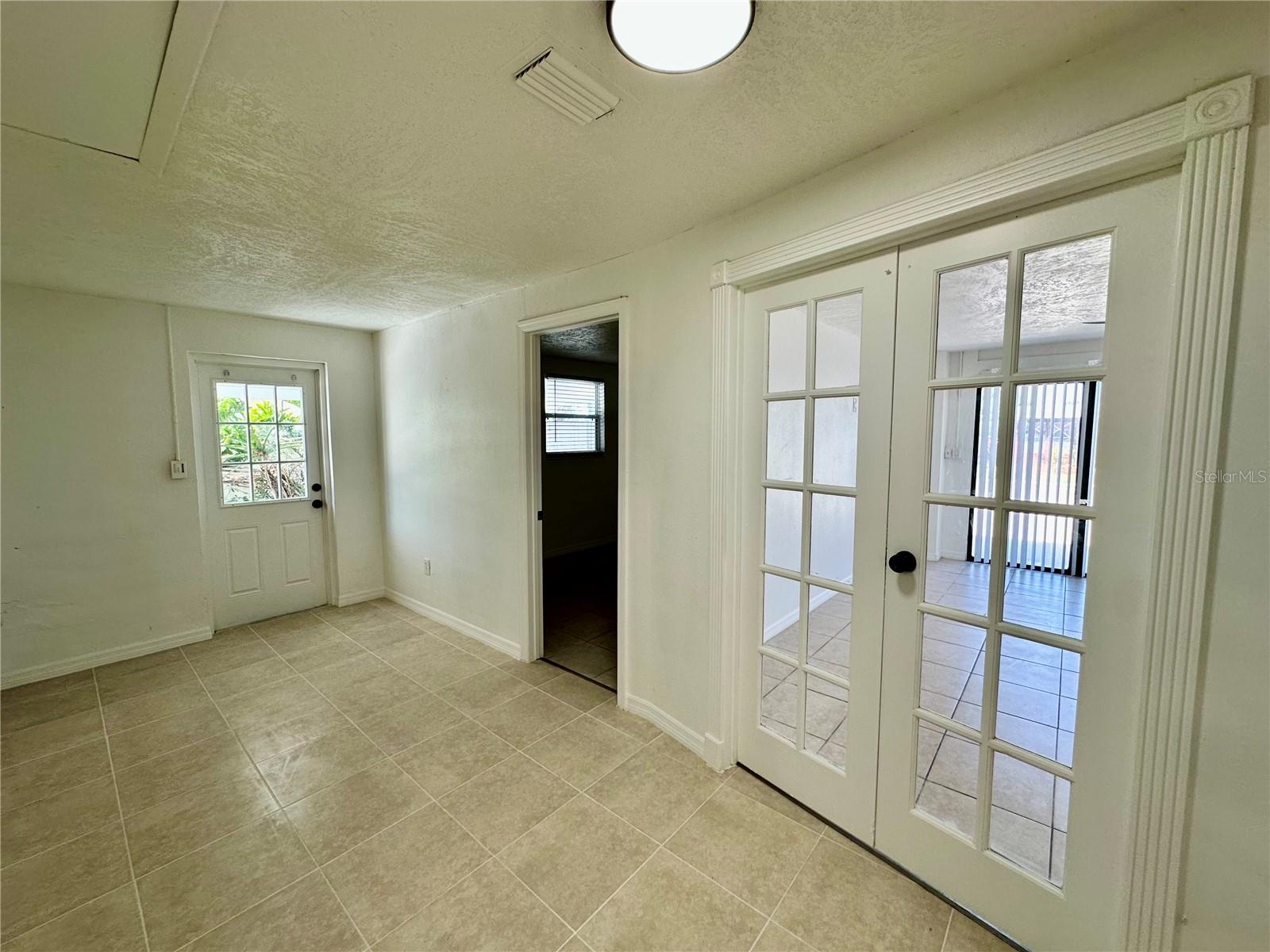Image 5 of 19 For 4322 Baden Drive