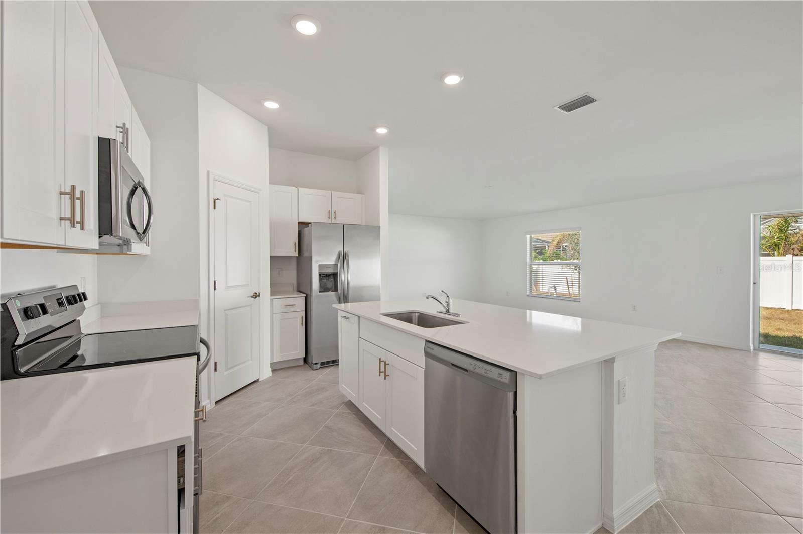 Image 11 of 28 For 1454 Atlas Street