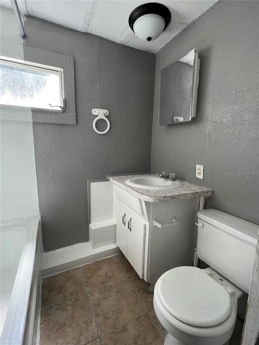 Image 3 of 6 For 7018 Washington Street