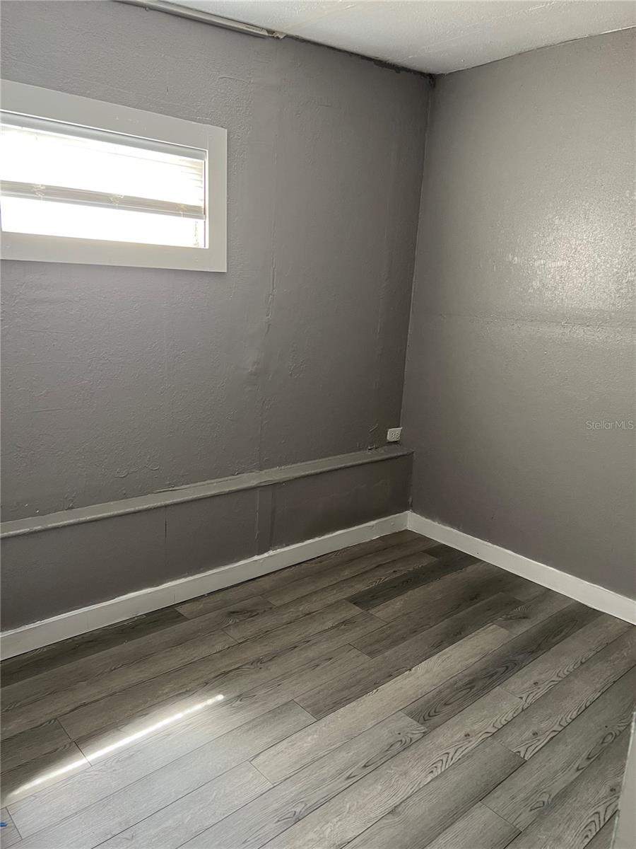 Image 4 of 6 For 7018 Washington Street