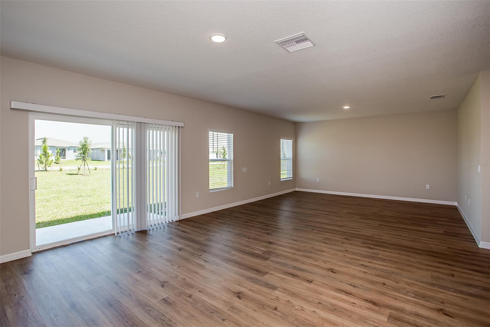 Image 12 of 23 For 1046 Foreshore Lane