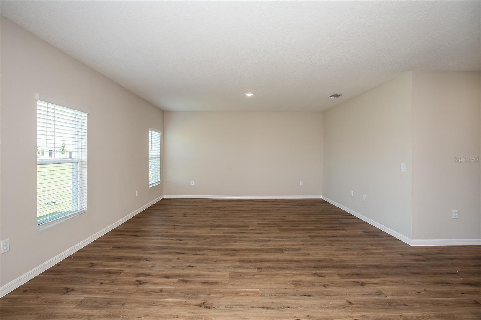 Image 15 of 23 For 1046 Foreshore Lane