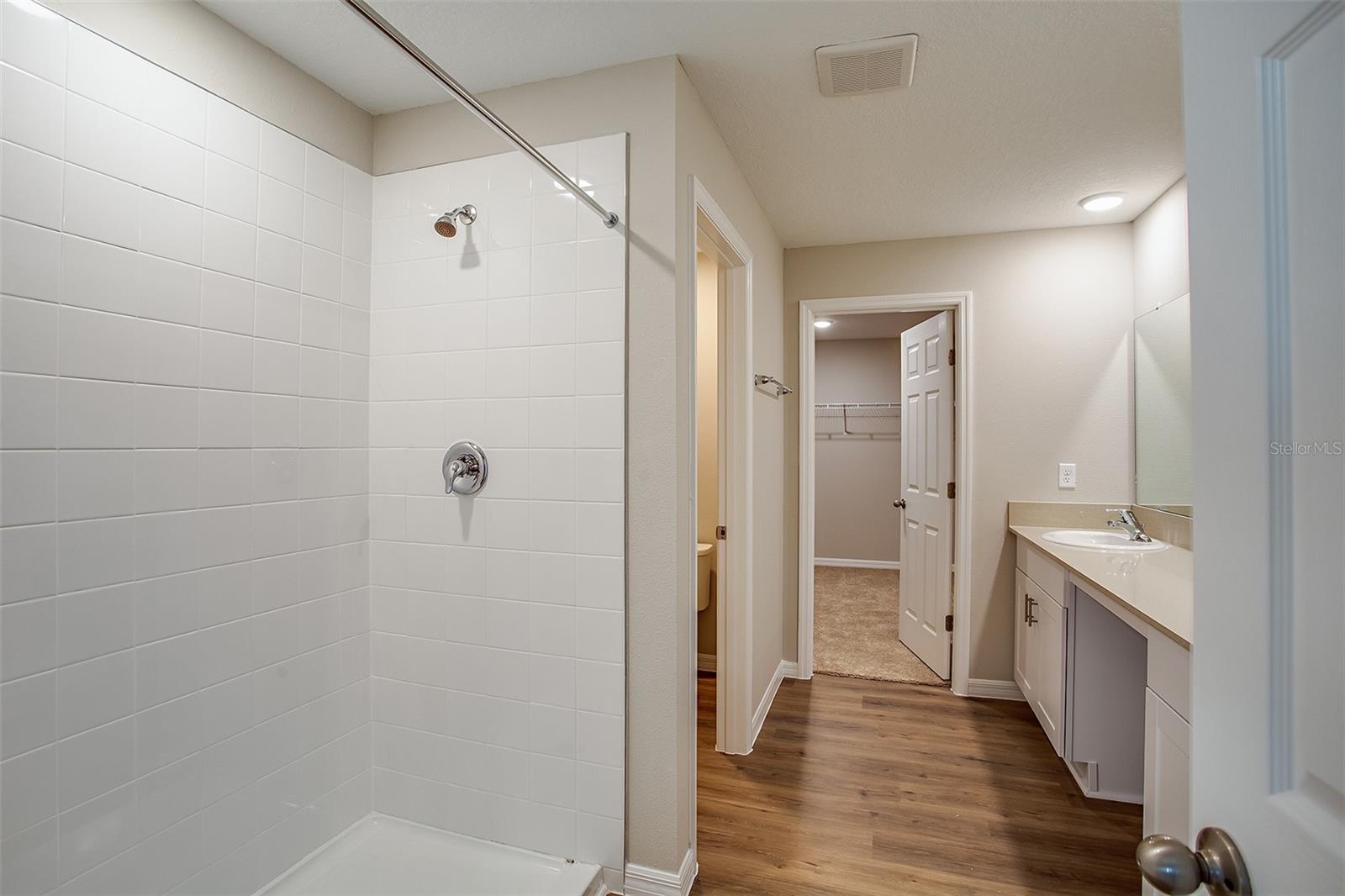Image 20 of 23 For 1046 Foreshore Lane