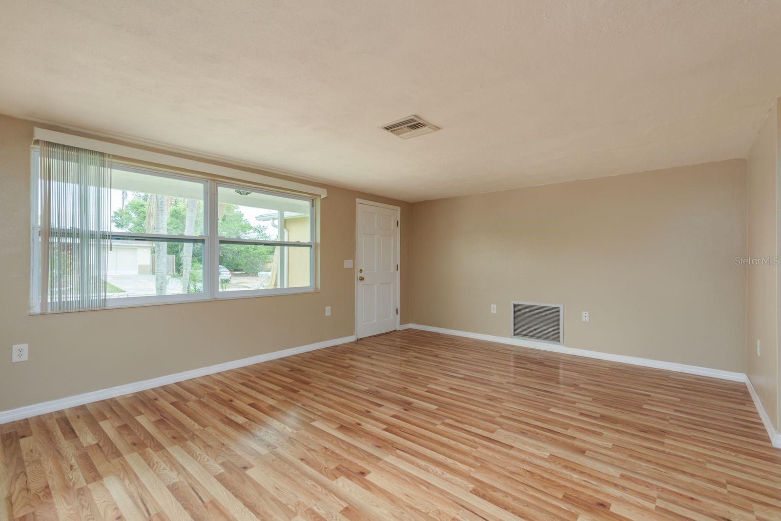 Image 7 of 31 For 3511 Calera Drive