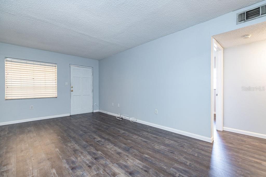 Image 6 of 24 For 2207 Carolina Avenue 18