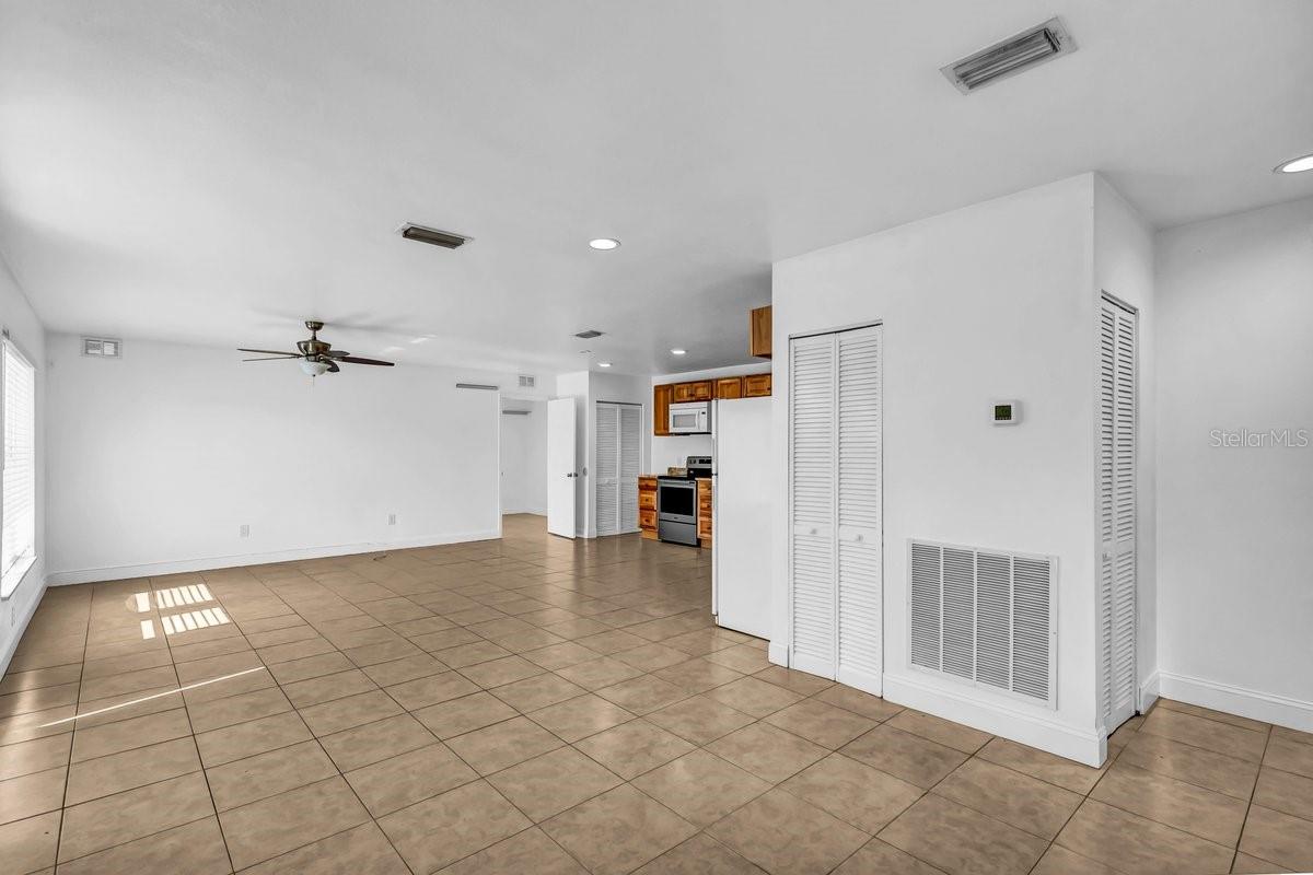 Image 4 of 21 For 10701 Village Green Avenue