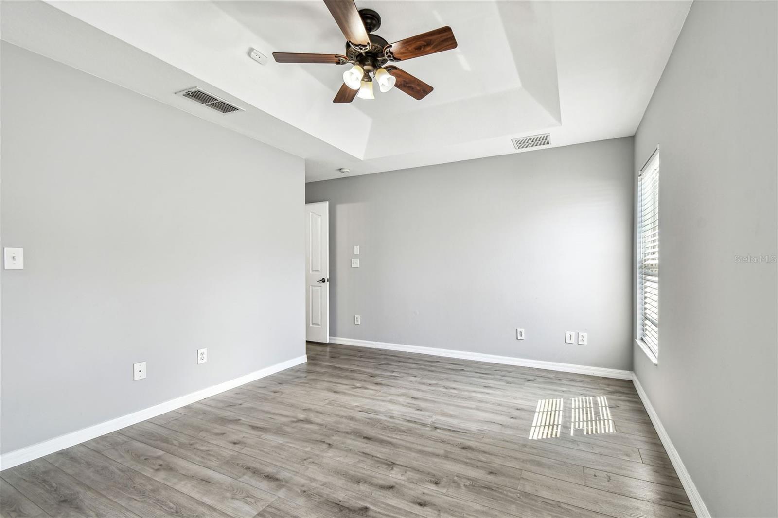 Image 18 of 41 For 9551 Maxson Drive