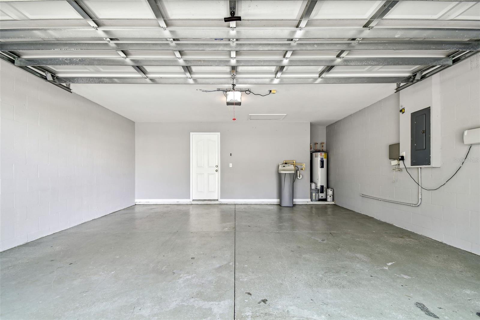 Image 36 of 41 For 9551 Maxson Drive