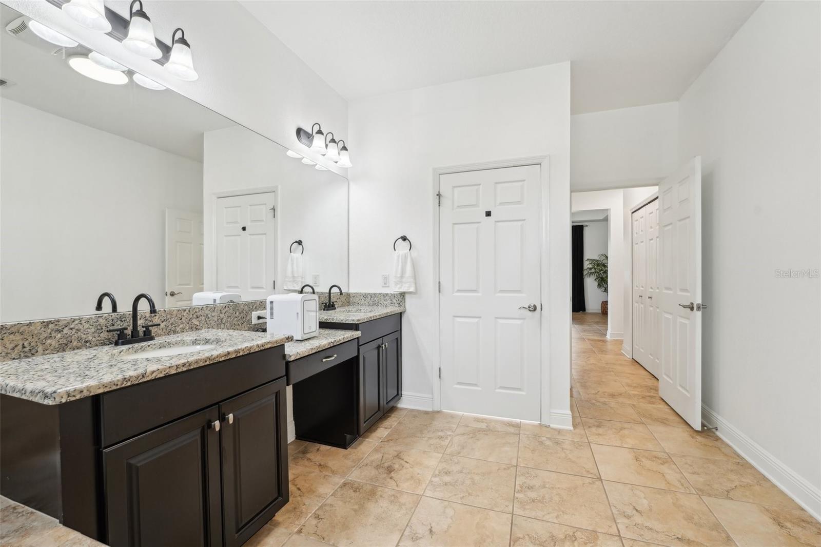 Image 28 of 62 For 21834 Southern Charm Drive