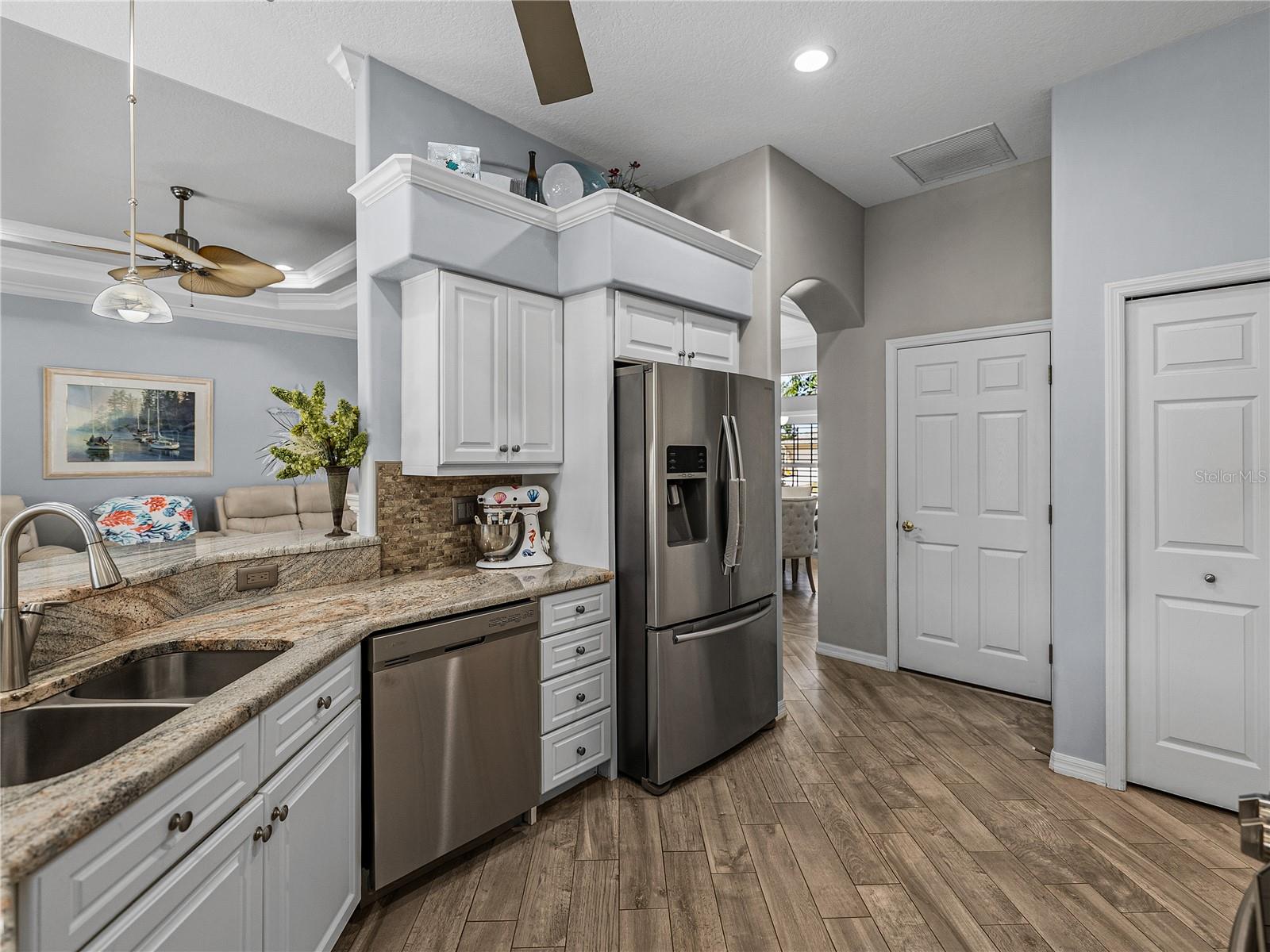 Image 23 of 95 For 2908 89th Avenue E