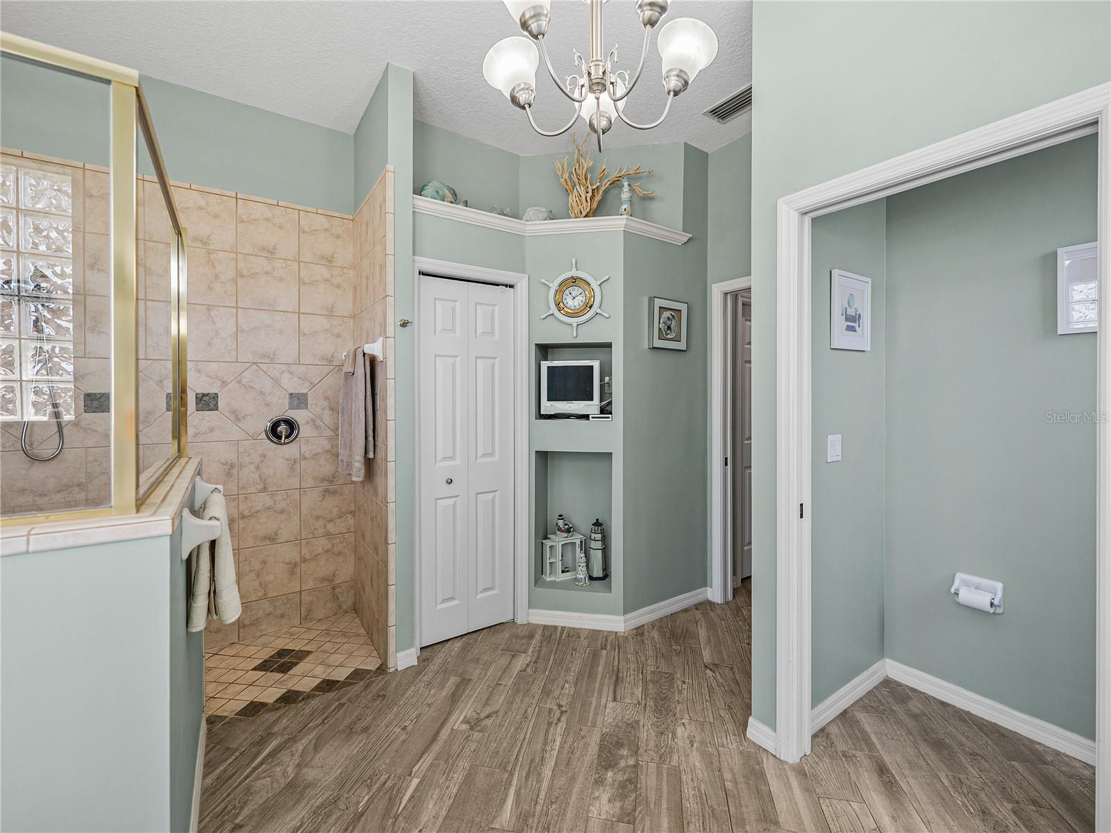 Image 40 of 95 For 2908 89th Avenue E