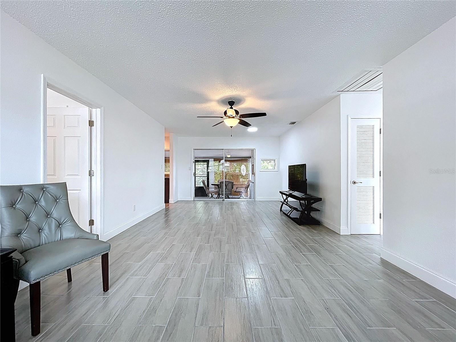 Image 4 of 36 For 5806 Liverpool Drive