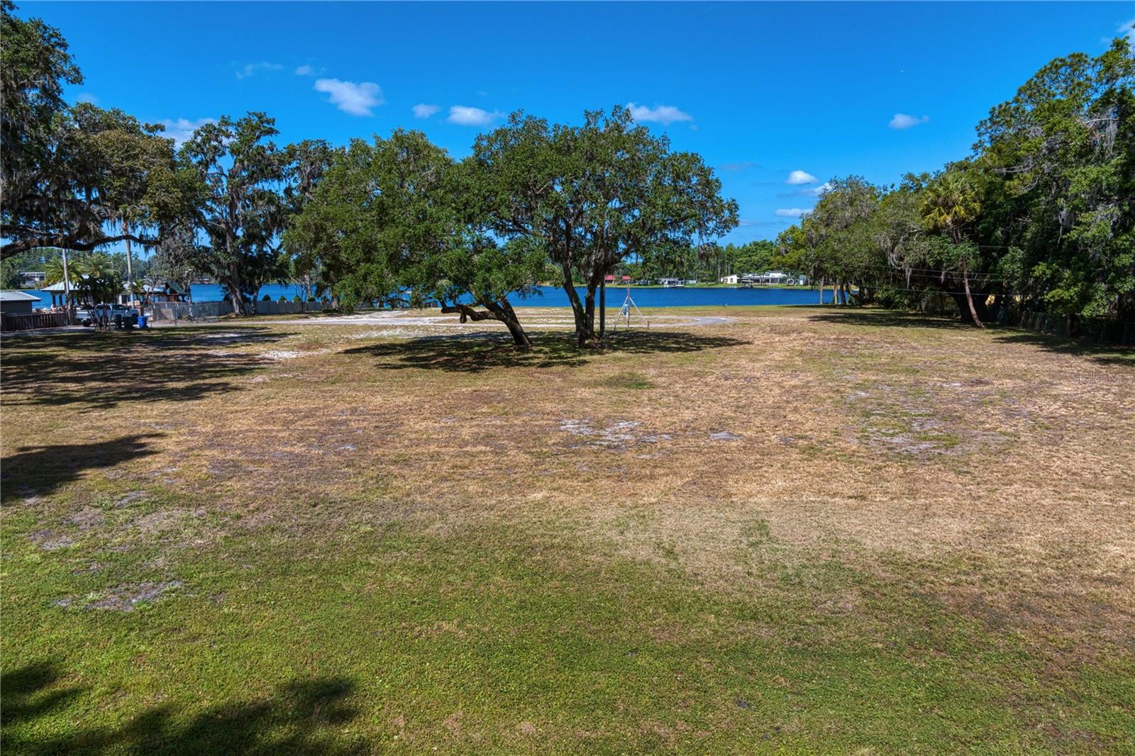 Image 5 of 14 For 215 Lake Brant Drive