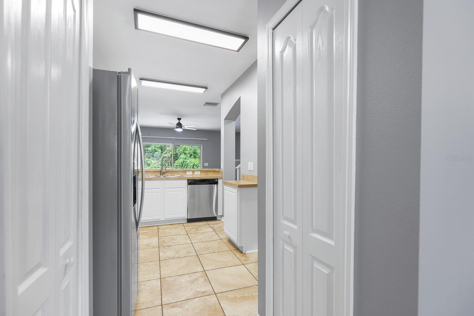 Image 7 of 43 For 15837 Fishhawk View Drive