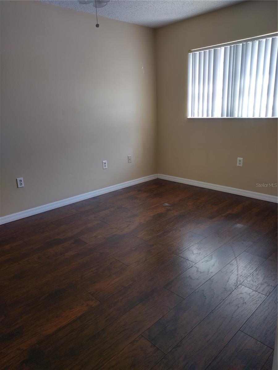 Image 17 of 26 For 2131 Orangepointe Avenue