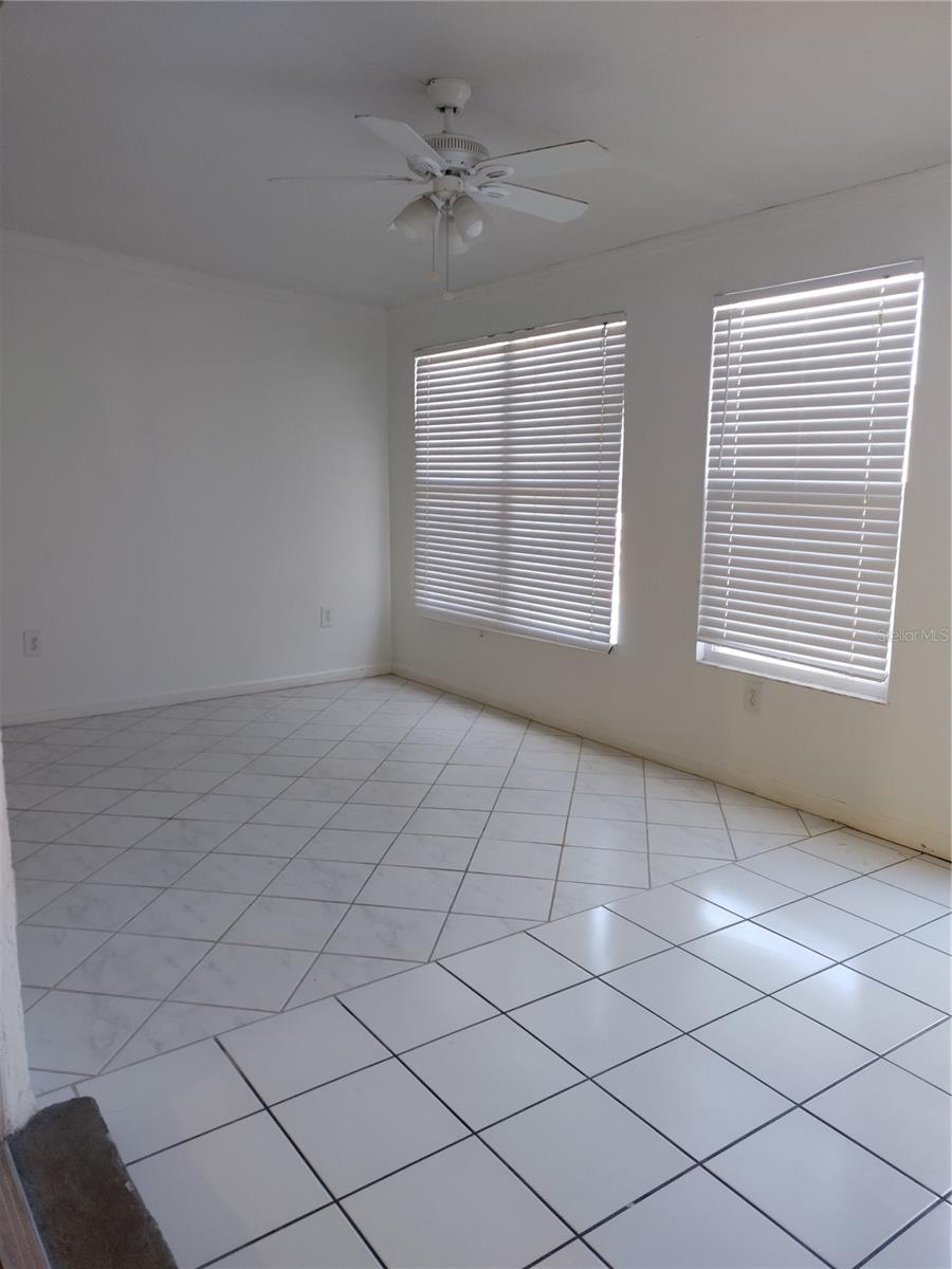 Image 21 of 26 For 2131 Orangepointe Avenue