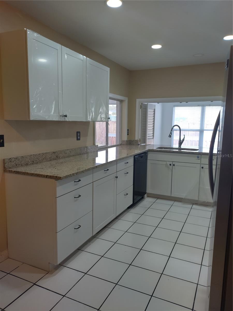 Image 4 of 26 For 2131 Orangepointe Avenue