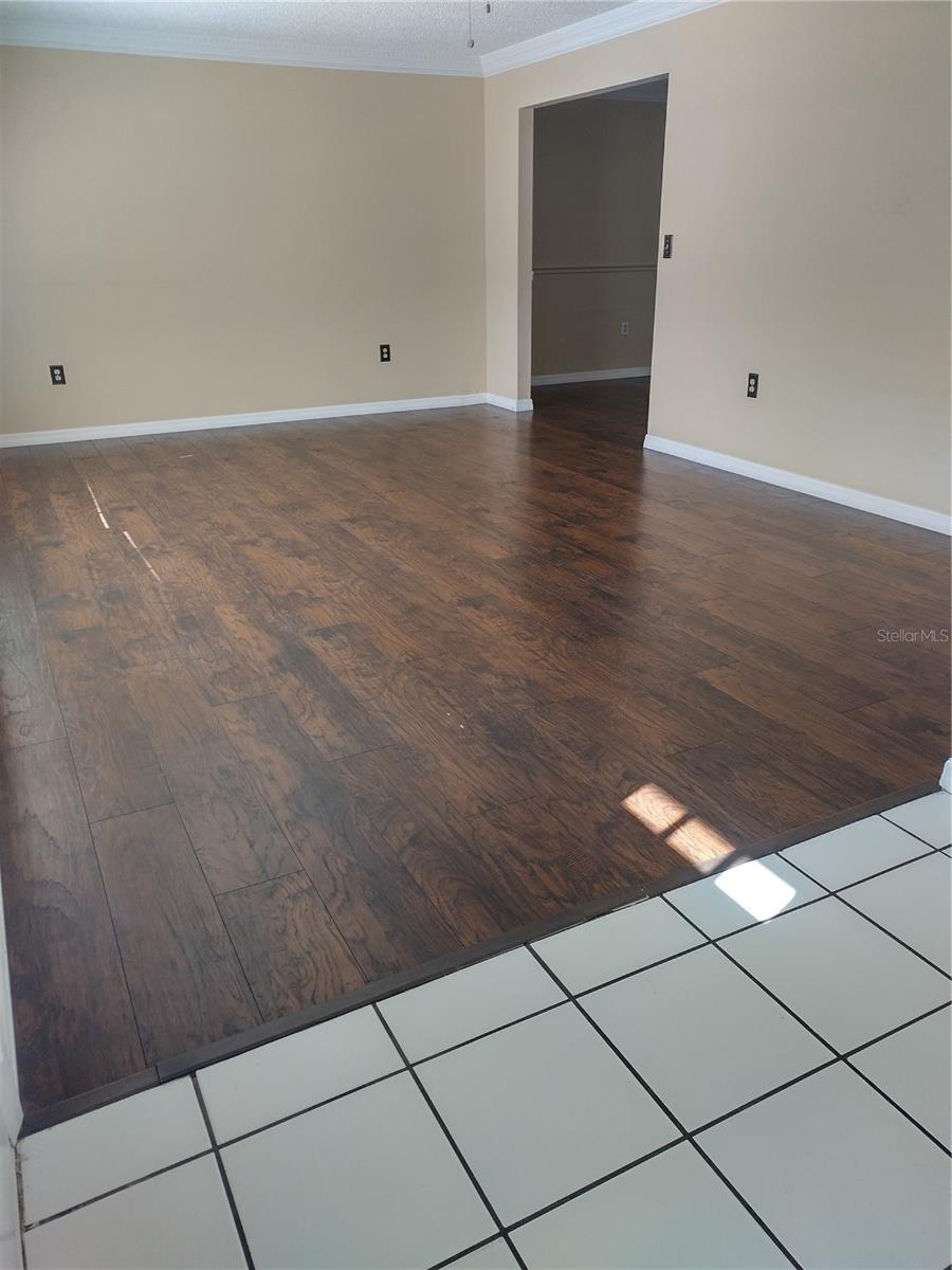 Image 9 of 26 For 2131 Orangepointe Avenue