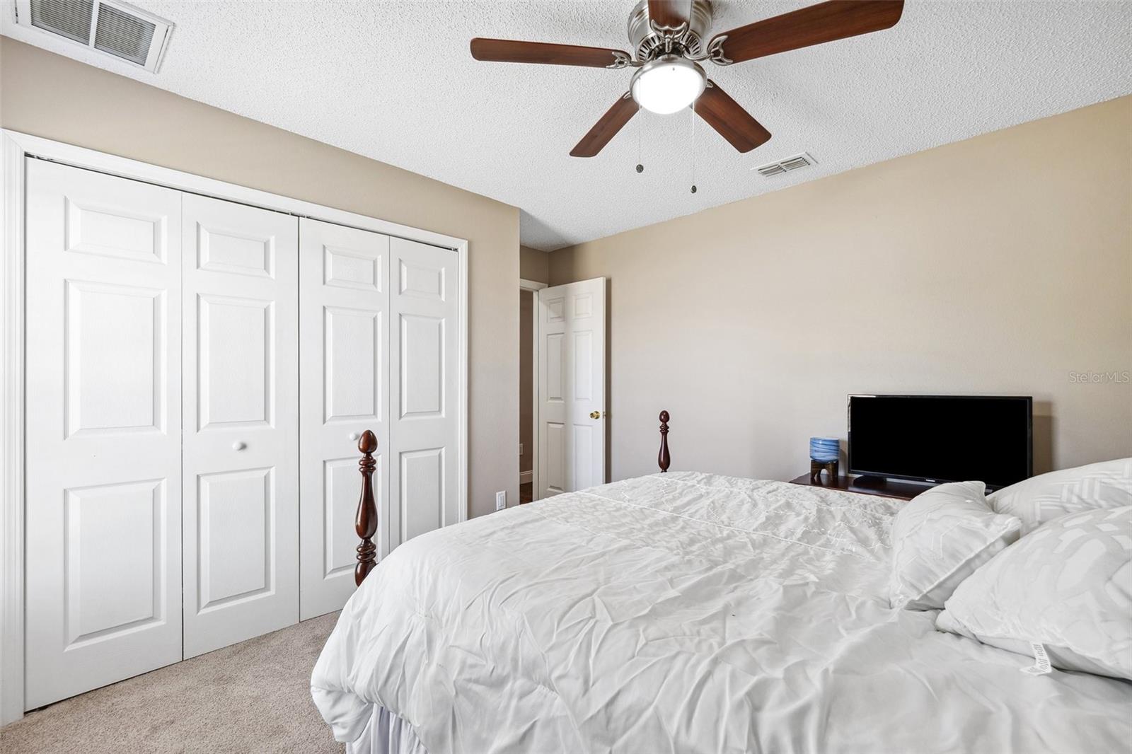 Listing photo id 27 for 13040 Hanley Drive